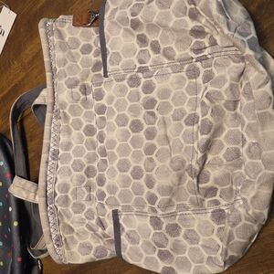 Thirty-One Gray Honeycomb Shoulder Bag